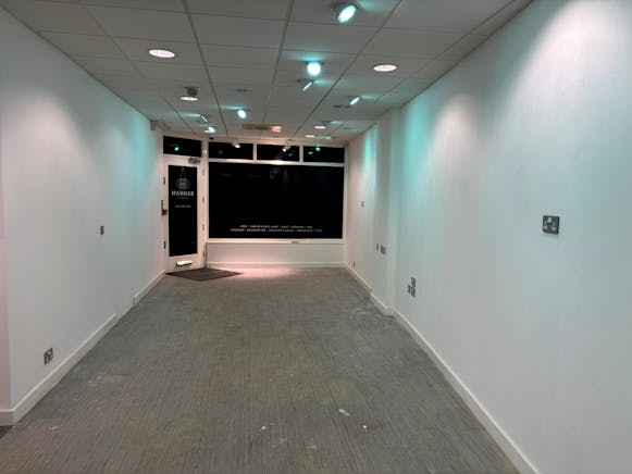 36 High Street, Maidenhead, Retail To Let - 1.jpg