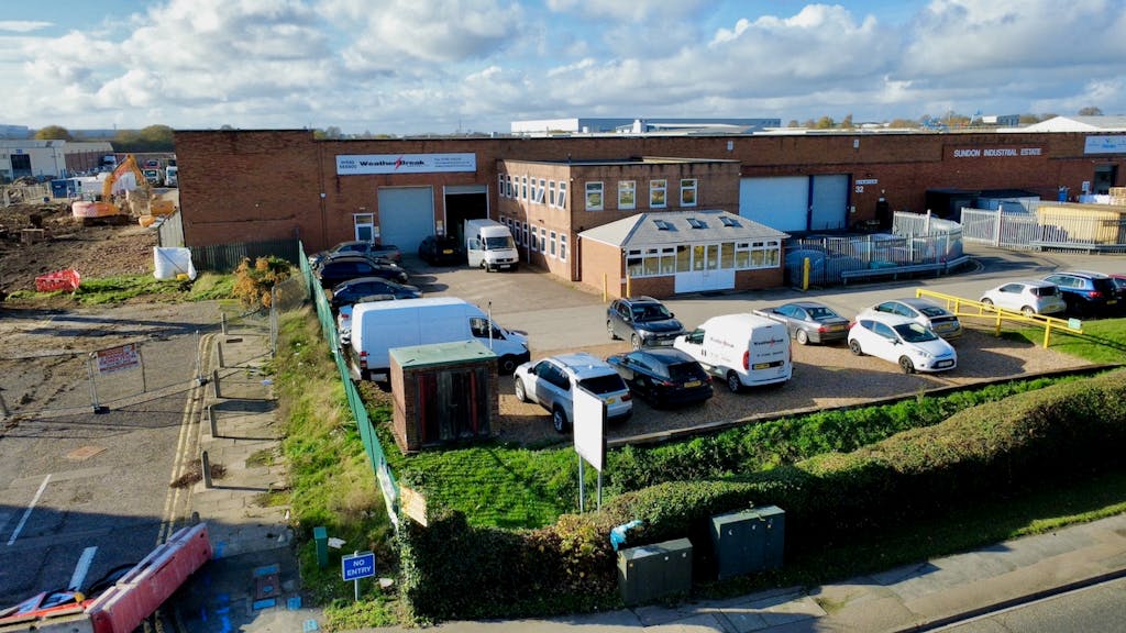 Unit 21 Sundon Industrial Estate, Dencora Way, Luton, LU3 3HP