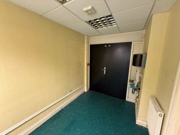 665-665A High Road, Benfleet, Retail To Let - WhatsApp Image 20251029 at 152510_c9f497ae.jpg