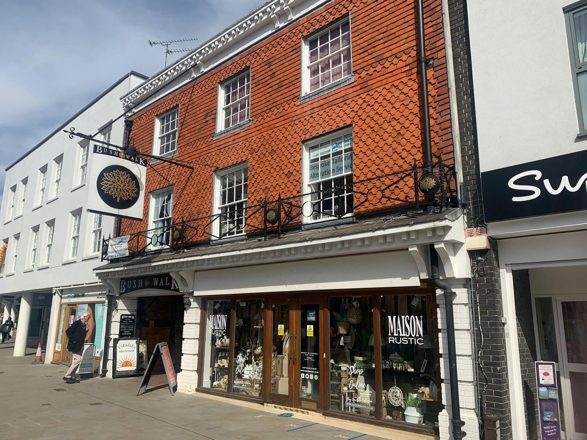 1-2 Bush Walk, Wokingham, Retail To Let - 1 and 2 Bush Walk.jpg