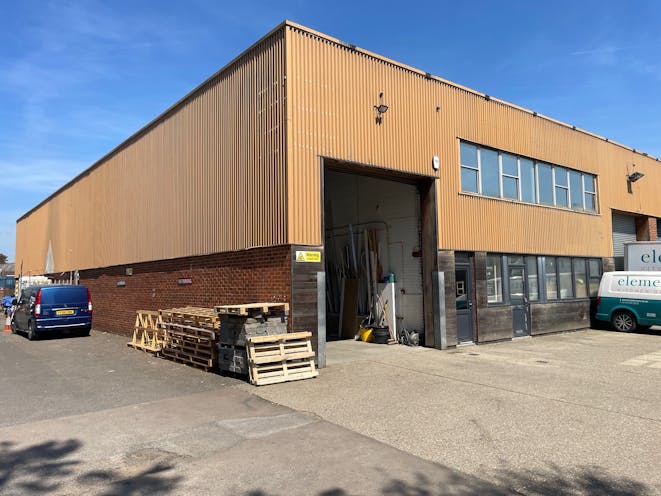 3 Loverock Road, Reading, Industrial / Warehouse For Sale - 3 Loverock Road b.jpg