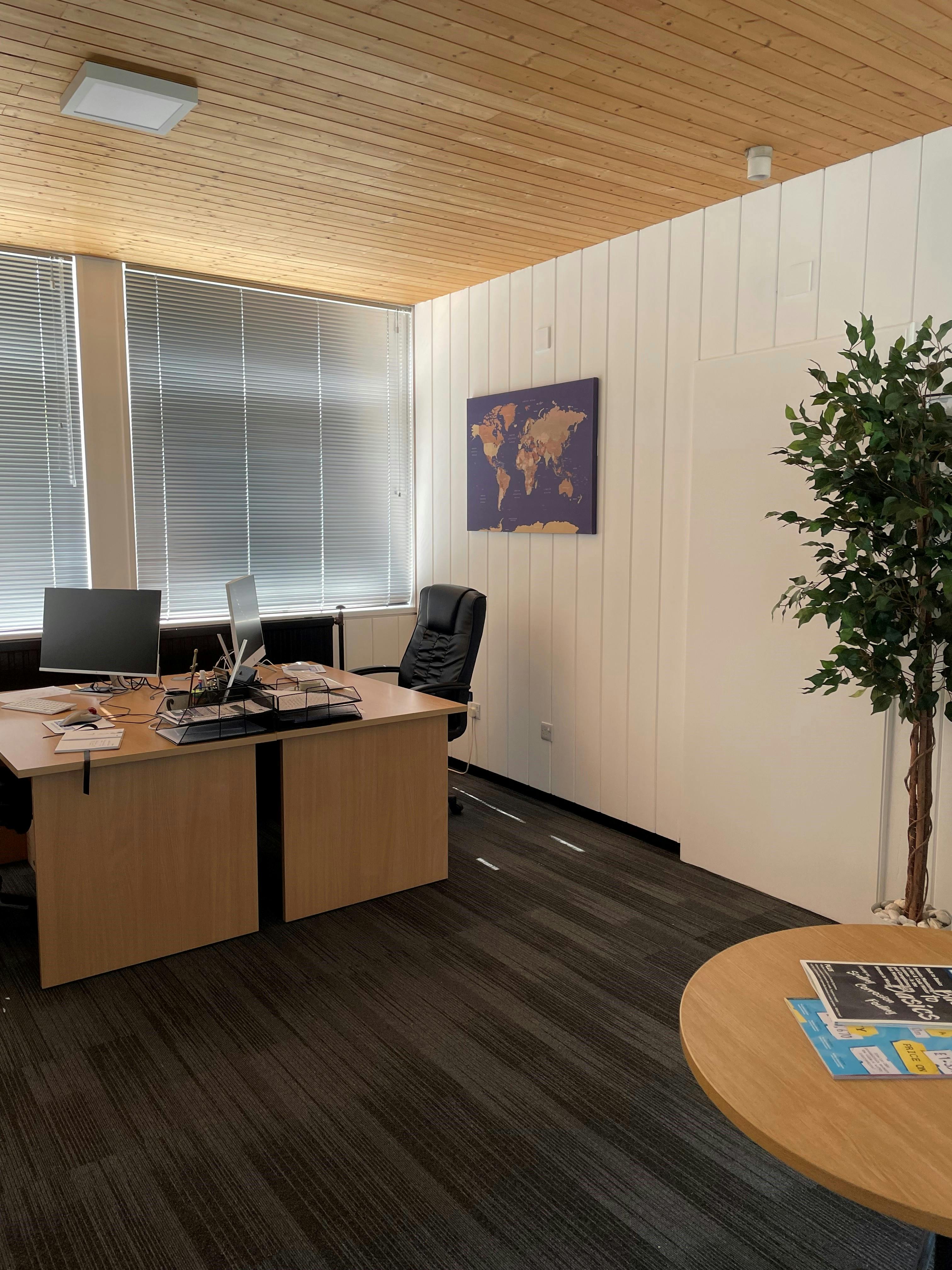 Office in Liphook - photo 4