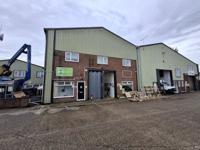 Unit 8 Crow Arch Lane Industrial Estate, Ringwood, Industrial / Warehouse To Let - 20251105_121101.jpg
