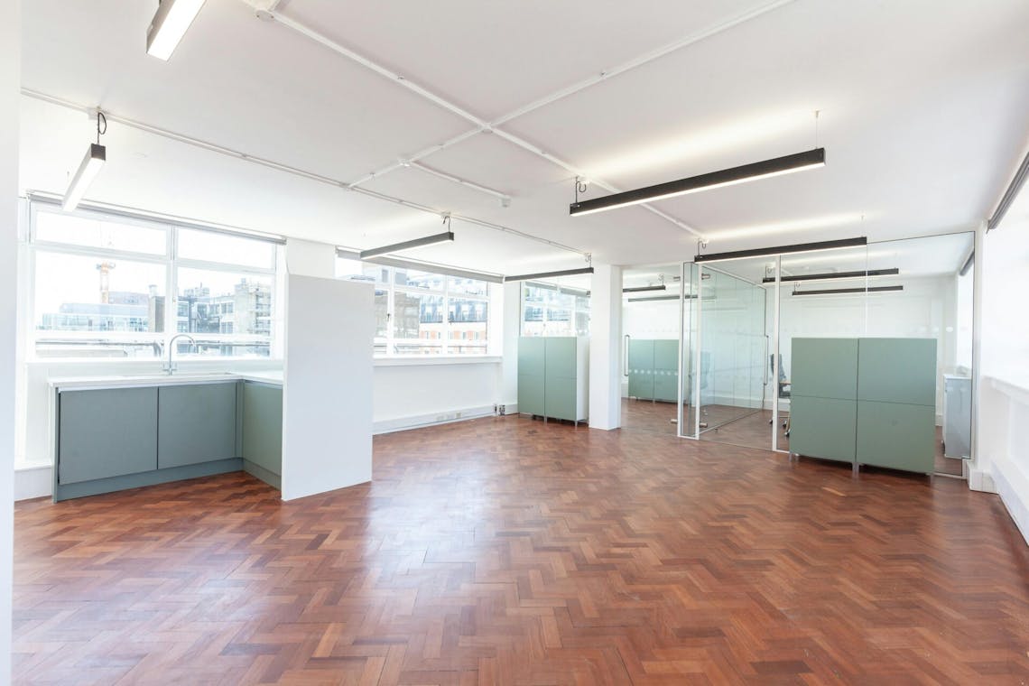 23 Eastcastle Street, London, Office To Let - c0e9004be127b52ea544b896424121fd6thfloorwest011920x1280.jpg