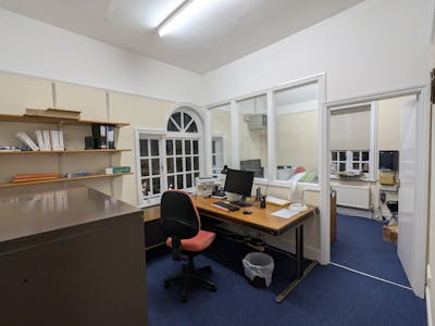 1 High Street & 18 Park Street, Guildford, Office To Let / For Sale - 1000007400.jpg