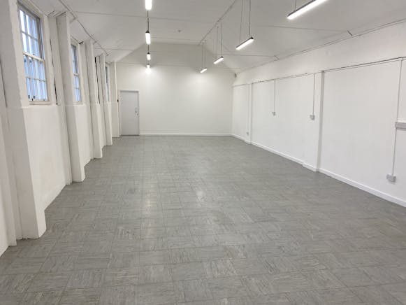 Unit 5/6 Bourne Industrial Park, Crayford, Industrial To Let - 20240924_093421045_iOS.jpg