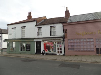 1 Horsefair, Boroughbridge, Retail To Let - 20231222 100700.jpg