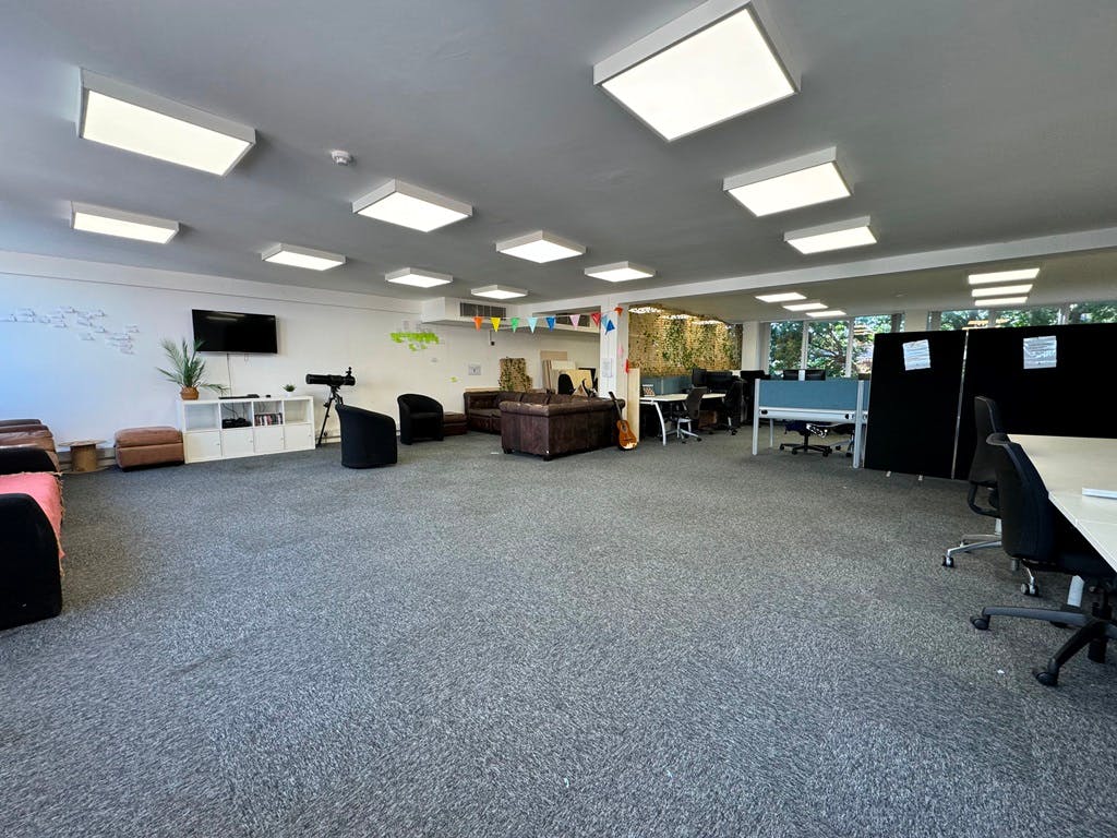 Office in Portsmouth - photo 3