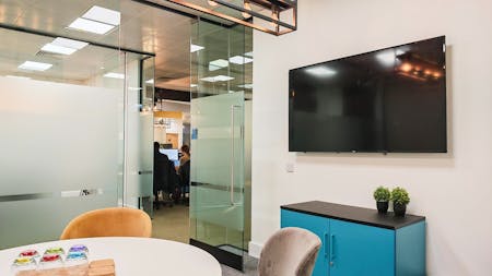 2-Work No. 1 Whitehall Riverside, Leeds, Serviced Office To Let - Whitehall meetingroomtwo.jpg