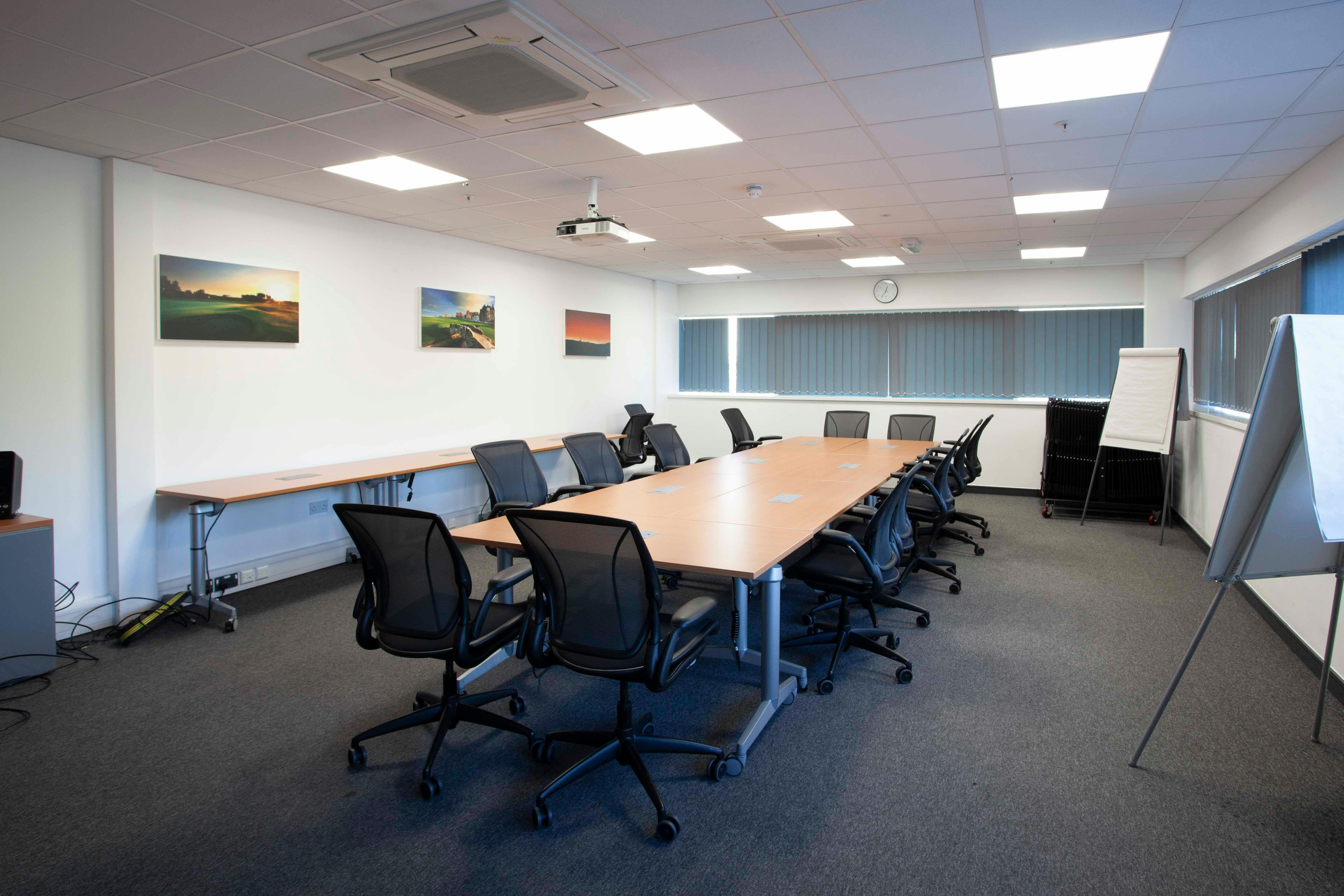 Unit 10C Viscount Way, South Marston Park, Swindon, Industrial To Let - 10 Viscount Road_1986.jpg