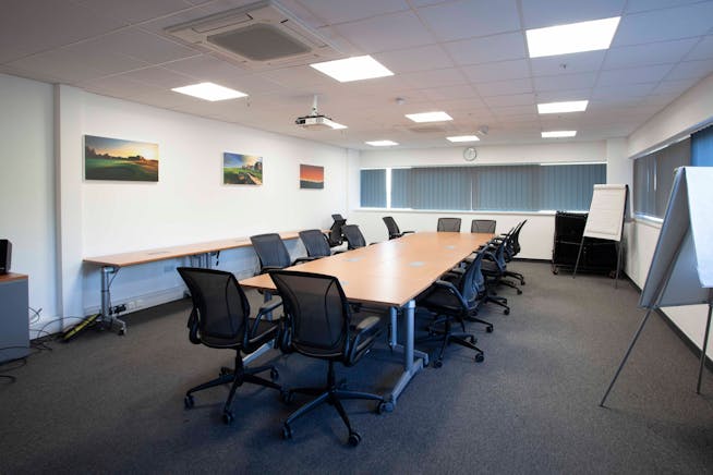 Unit 10C Viscount Way, South Marston Park, Swindon, Industrial To Let - 10 Viscount Road_1986.jpg