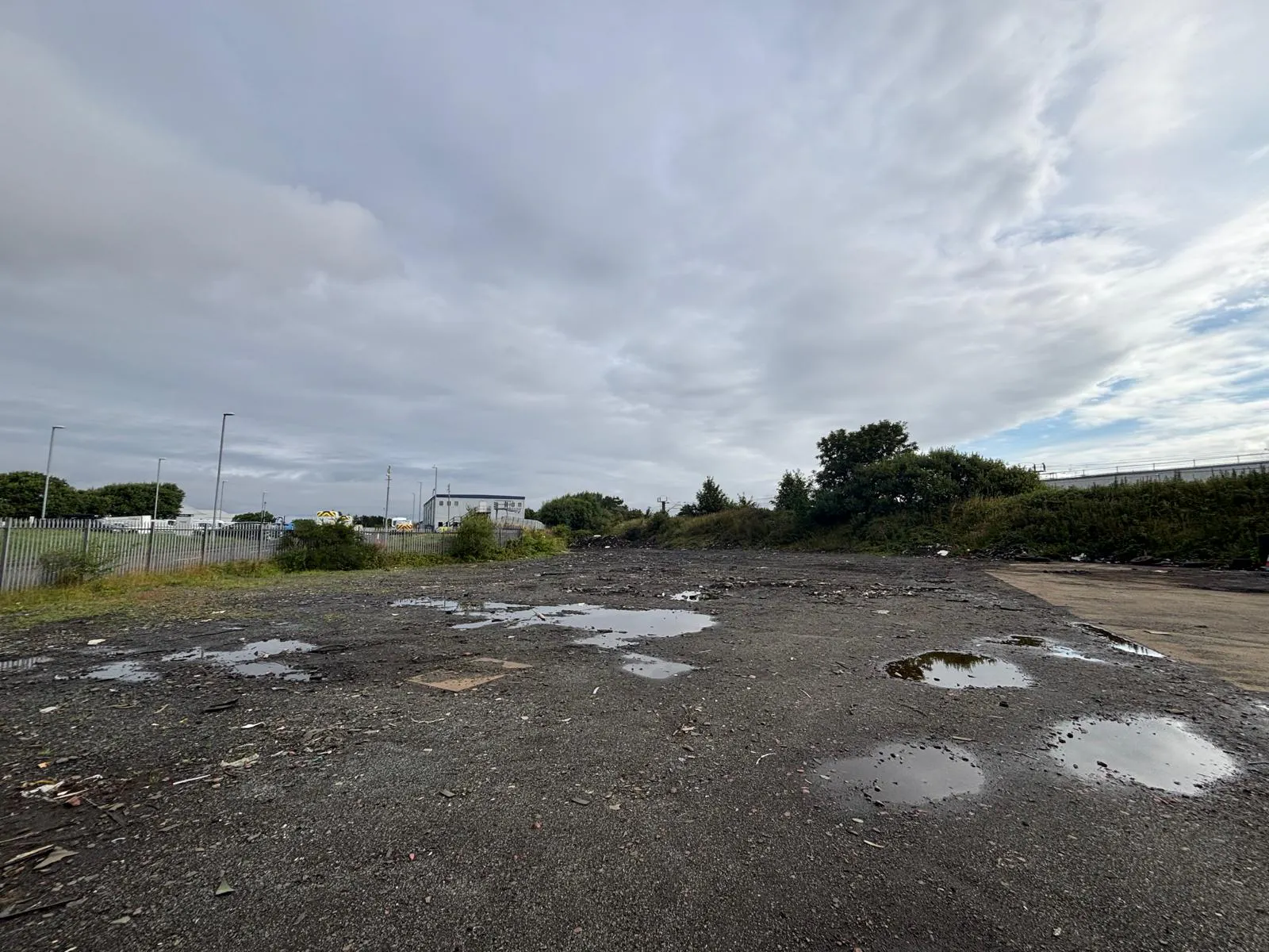 3D Portland Place, Irvine, Investment To Let - Yard - 3D Portland