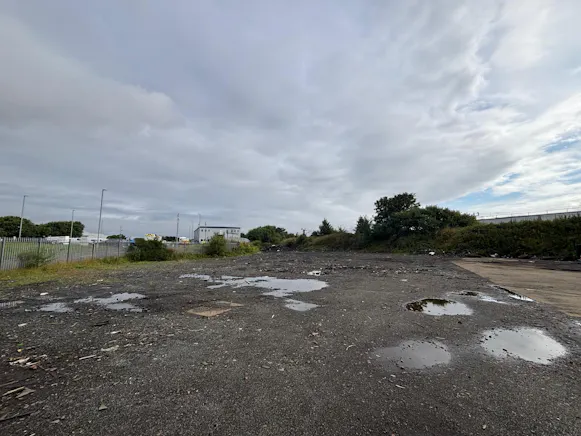 3D Portland Place, Irvine, Investment To Let - Yard - 3D Portland