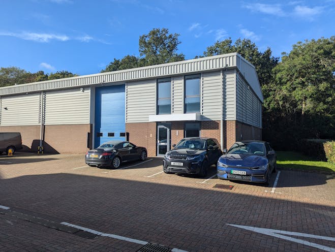 Unit 1 Bridge Park, Merrow Lane, Guildford, Warehouse & Industrial To Let - PXL_20240926_081758847.jpg