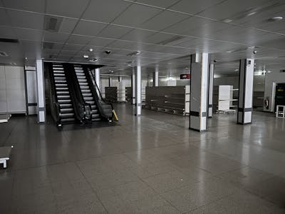 1A Vicar Lane, Chesterfield, Class E Retail / Leisure / Retail / High Street Retail / Retail - In Town / Shopping Centre To Let - 20251007_142934935_iOS.jpg