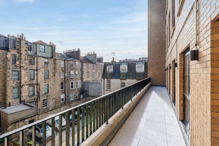 New Clarendon, 114-116 George Street, Edinburgh, Office To Let - 2nd Floor Balcony