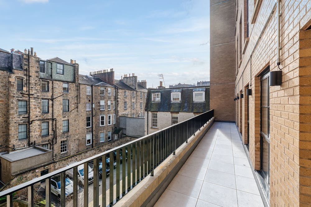New Clarendon, 114-116 George Street, Edinburgh, Office To Let - 2nd Floor Balcony