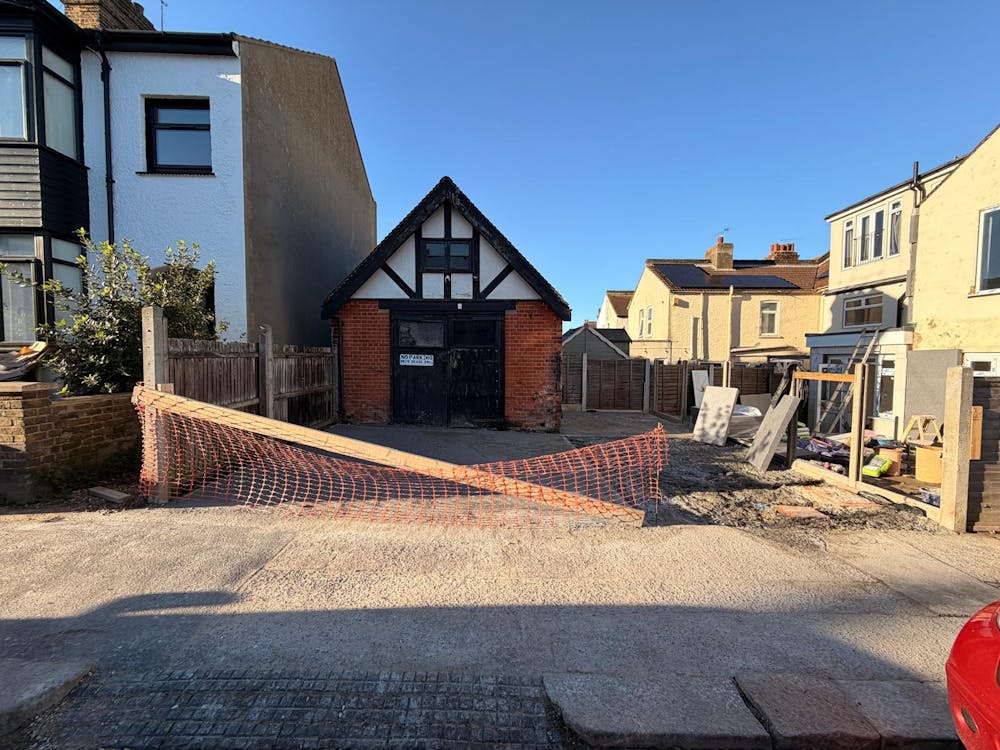 Workshop, 82 Fairfax Drive - IMG20251120WA0006.jpg