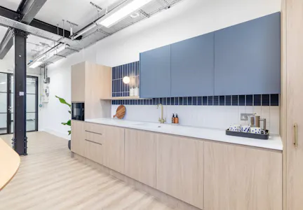Power Road Studios, Chiswick, Office To Let - 4b9f558b9298dd95eec458a655002e77-kwv-4862.jpg