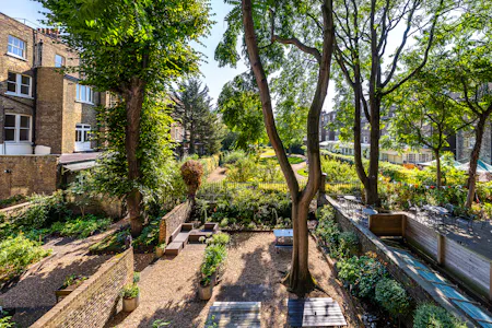 48-49 Russell Square, London, Office / Serviced Office To Let - DSC06493Edit.jpg