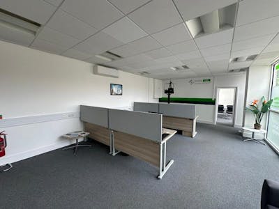7 The Vineyards, Chelmsford, Office / Retail To Let - Picture 1.jpg