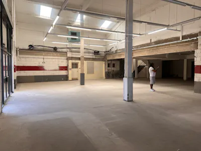 786-794 Oxford Road, Reading, Class E Retail / Leisure / Retail / Trade Counter / Trade Counter / Showroom To Let - 20260814_105452535_iOS.jpg