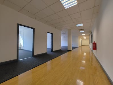 Titan, Kendal Avenue, Park Royal, Industrial/Logistics To Let - IMG_20240116_125040507.jpg