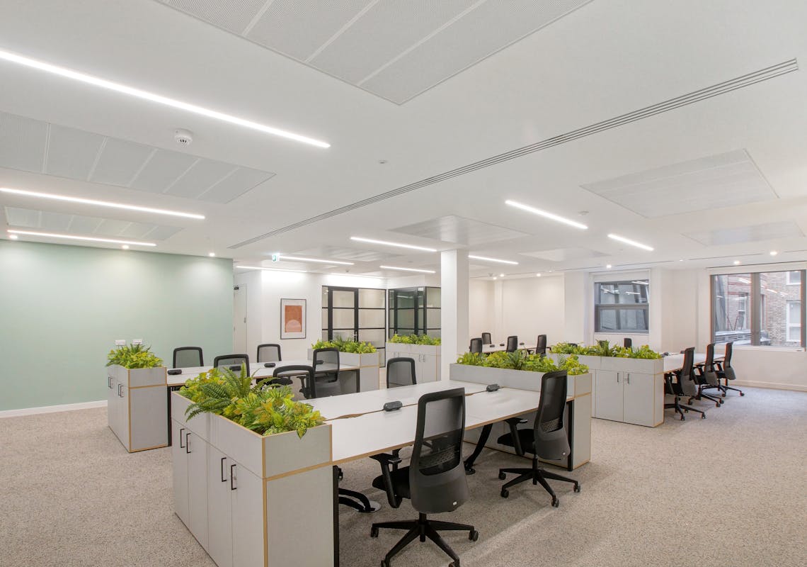 DSC09740.jpg 5 Norwich Street, Office To Let - DSC09740.jpg