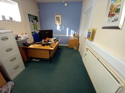 Units 1+2 The Professional Centre, Shrewsbury, Healthcare / Office / Other - Health / Nursery / Church / Education To Let - 20241126_104548.jpg