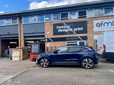 Unit 6 Bell Centre, Crawley, Industrial / Industrial / Warehouse For Sale - WEB IMG_0706.jpeg