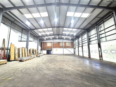 Unit 4 Suthers Street, Oldham, Industrial/Logistics To Let - 20241126_103040.jpg