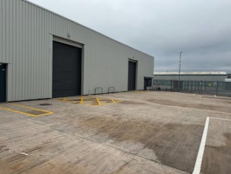 Unit 22, Severnside, Textilose Road, Manchester, Industrial To Let - 011dd2c25e284192894a8126be2a7cfa.jpeg - More details and enquiries about this property