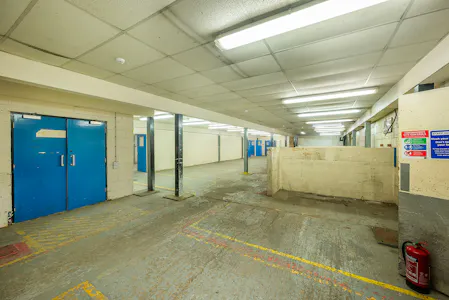 375 Bath Road, Slough, Industrial / Trade Counter To Let - w14.jpg