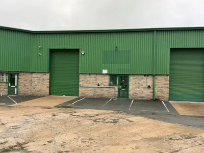 Unit 24, Glossop, Industrial/Logistics / Office To Let - IMG_5351.jpeg