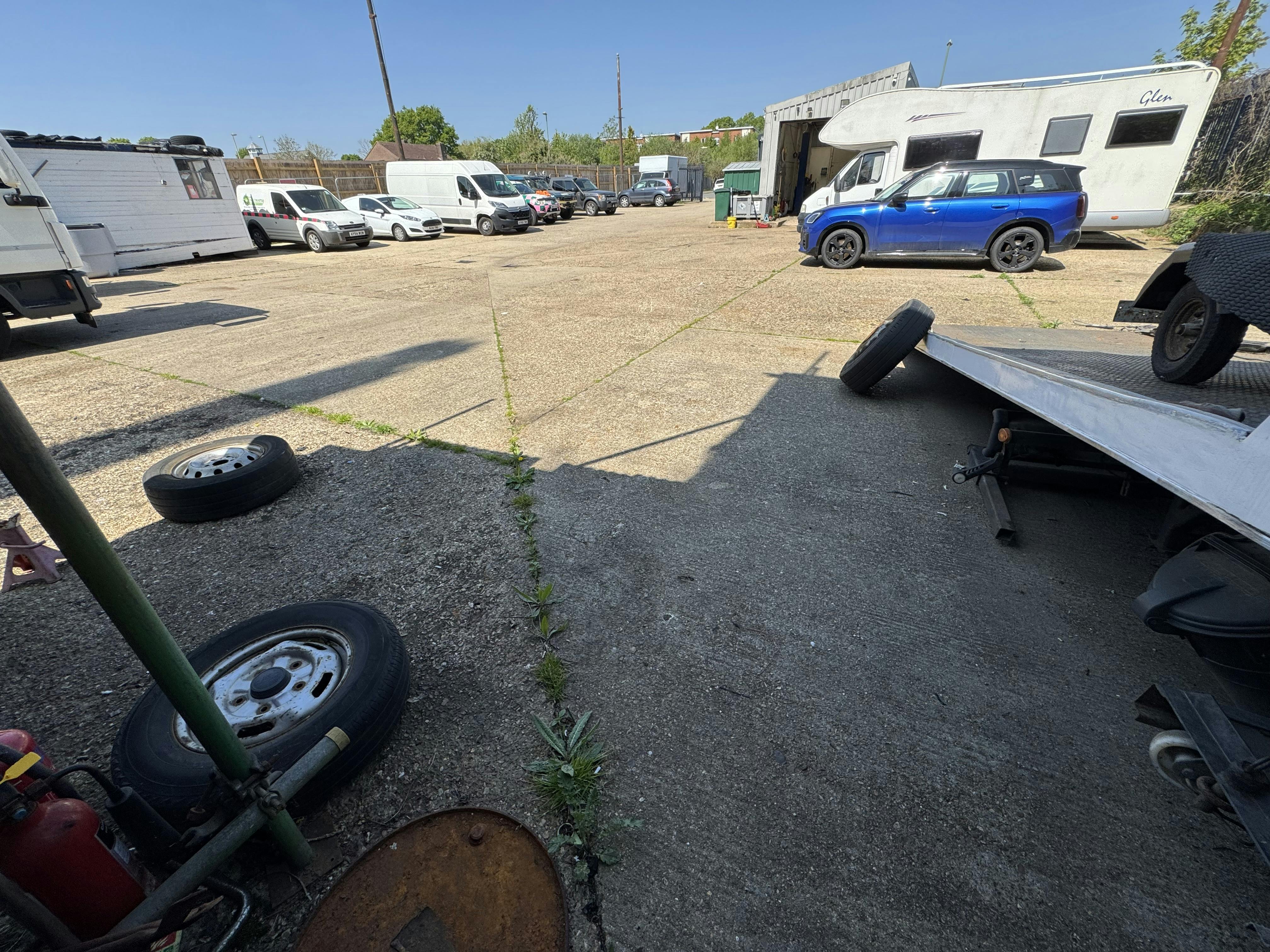 Former Bus Depot, Leigh Park, Havant, Investment / Other To Let - IMG_0391.jpg