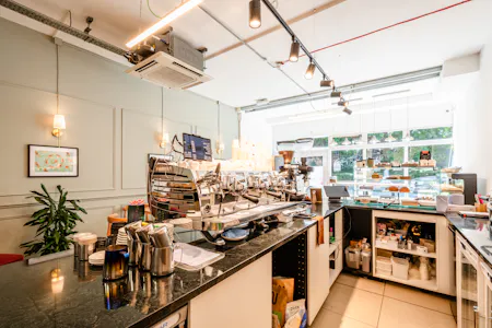 Rose & Rose, 400 St John Street, London, Leisure / Retail To Let - St John St 400 - 7.jpg