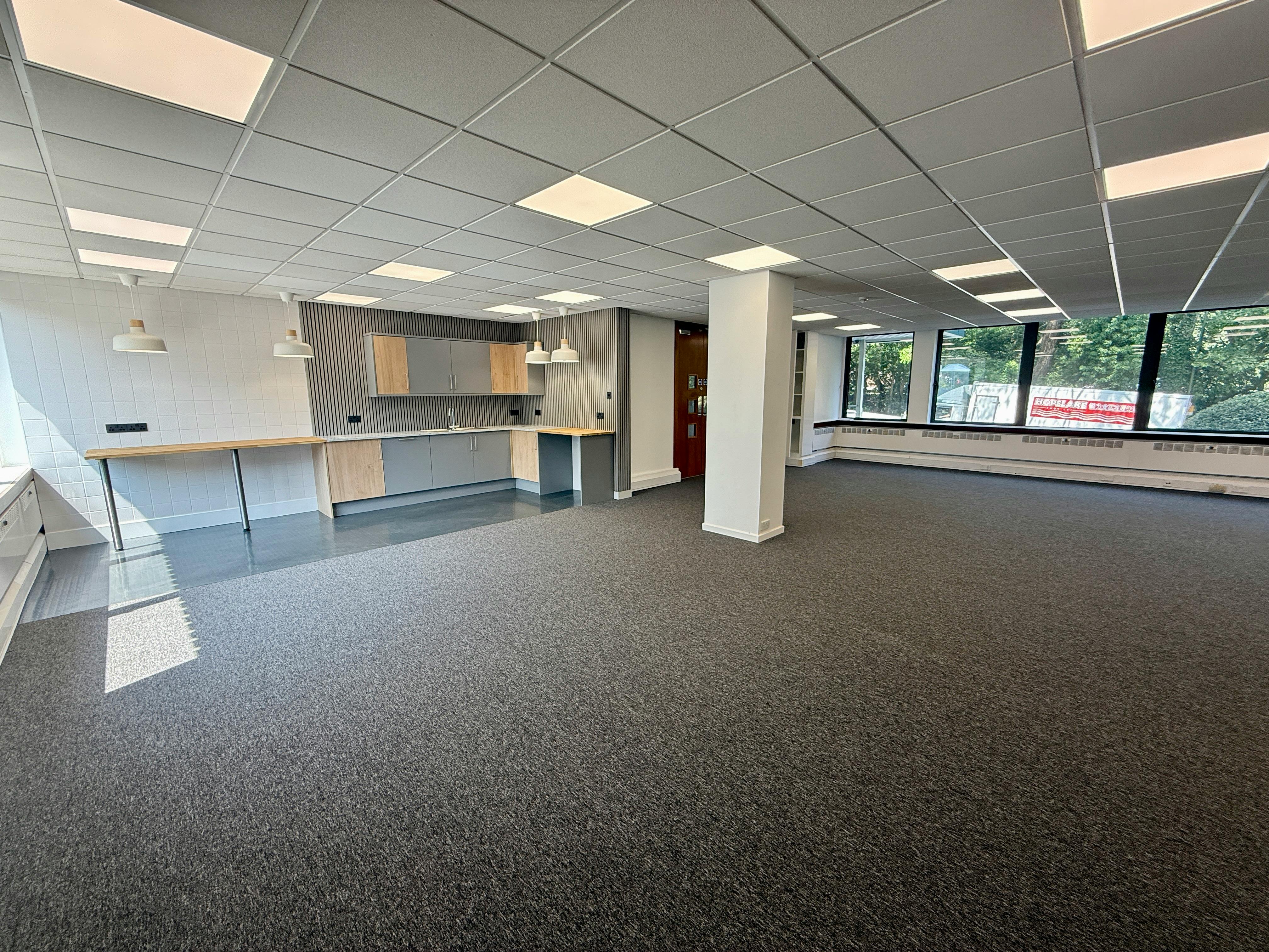 Office in Bournemouth - photo 2