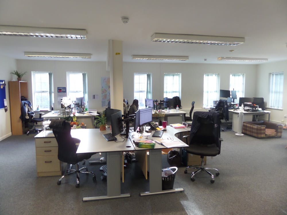 21, Hornbeam Square South, Harrogate, Office To Let - 20230116 101128.jpg