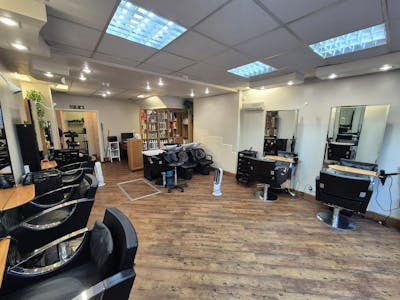521 Buxton Road, Stockport, Retail To Let - 20260107_092239.jpg