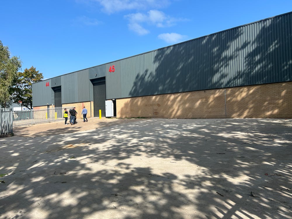 44 & 45 Walkers Road - IMG_8149.JPG