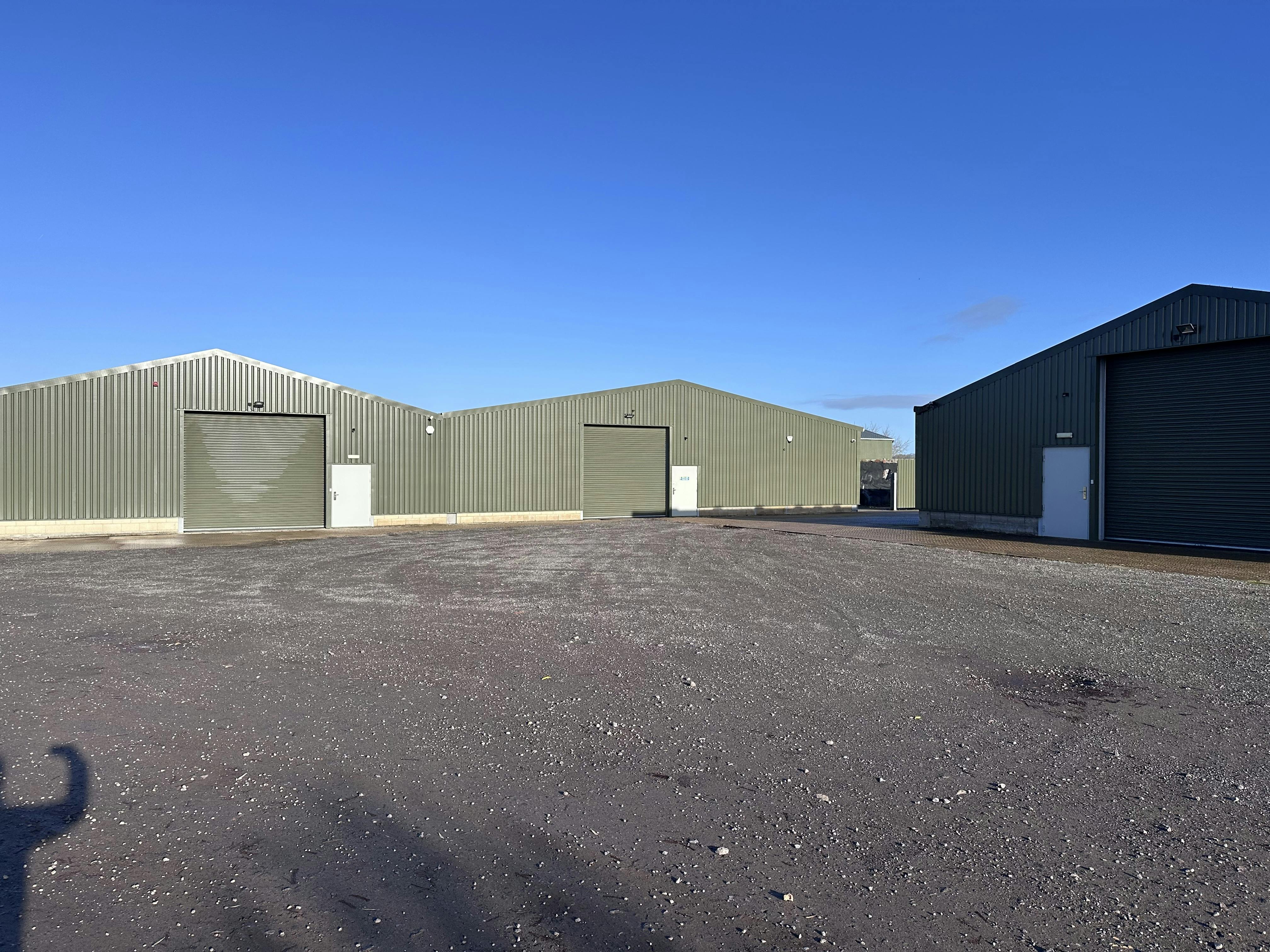 Unit 12, Thame, Industrial To Let - IMG_9818 2.jpeg