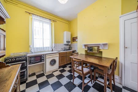 255 Gray's Inn Road, WC1X, London, Office / Residential To Let - 255 Grays Inn Road  Vintage Kitchen With Bright Yellow Walls And Checkered Floor.jpg