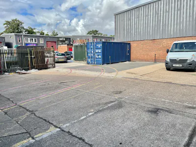 2C Tomo Industrial Estate, Uxbridge, Warehouse For Sale - IMG_3654.jpeg