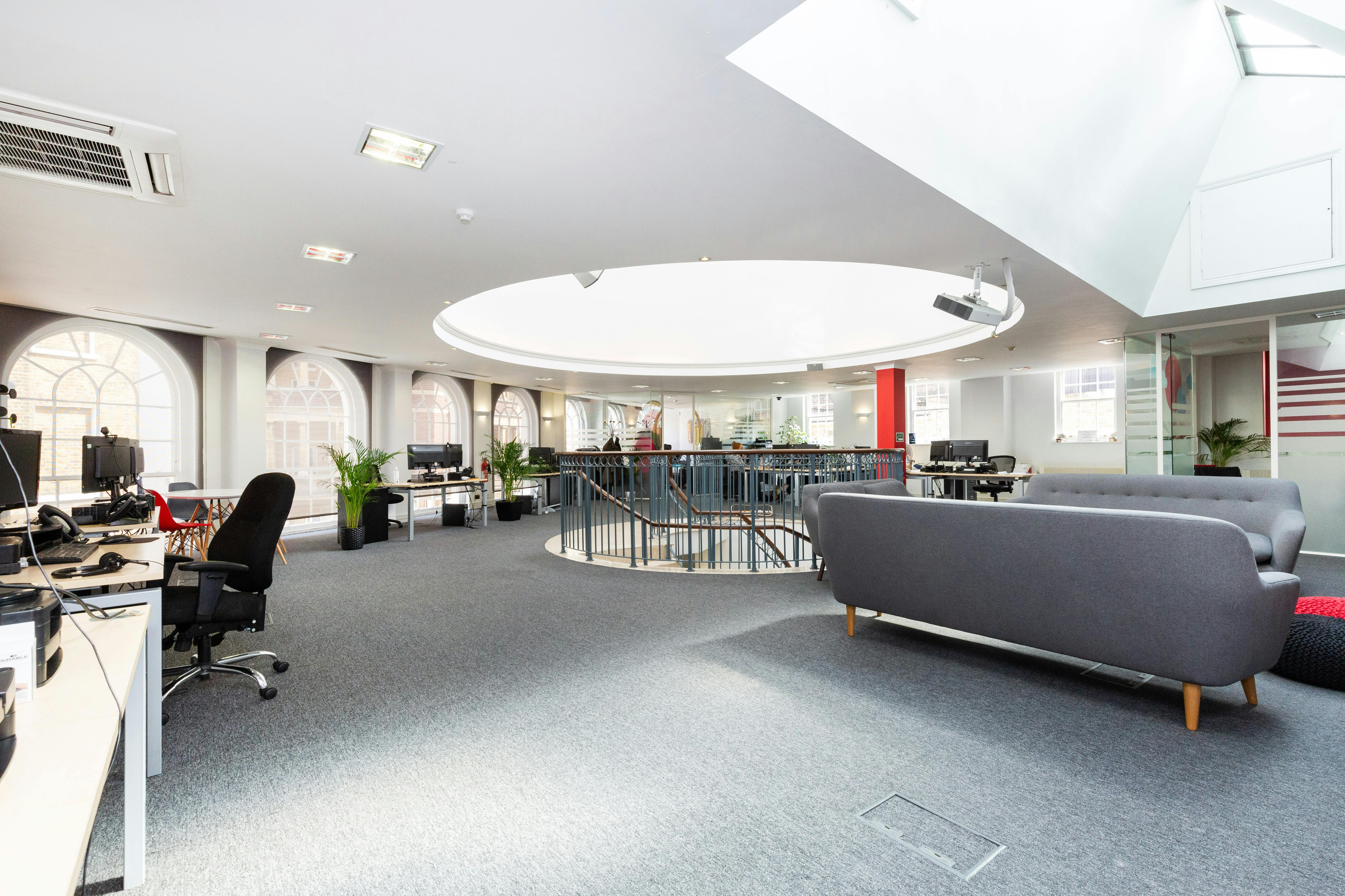 Office in London - photo 2