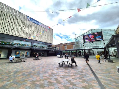 2 Warren Street, Stockport, Retail To Let - 20250624_153304.jpg