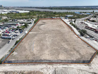Beckton Gas Works, Armada Way, London, Open Storage To Let - Outlined DJI_20260711135016_0014_V.jpg