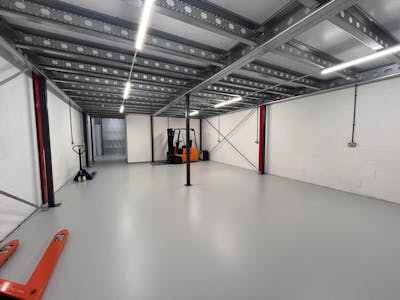 Unit 2 Lodge Yard, Aylesbury, Industrial To Let - 11.jpeg