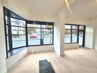 88-90 Wellington Road South, Stockport, Retail To Let - 20251110_124846.jpg