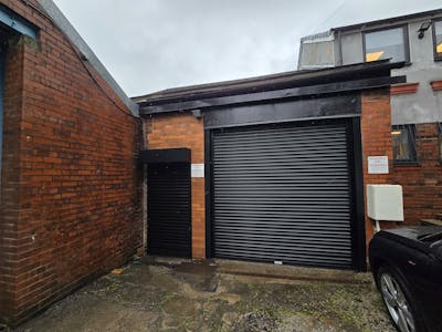 Unit 2B, Manchester, Gym / Light Industrial To Let - Entrance