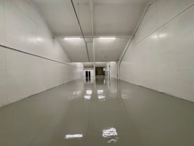 Unit 9a, Freemans Parc, Cardiff, Industrial To Let - 9a freemans 03.jpg